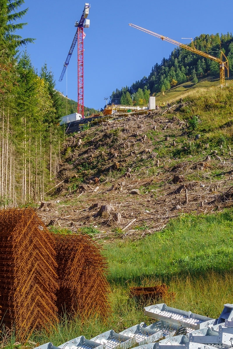 Kahlschlag unterhalb der Baustelle der Mittelstation der Jennerbahn