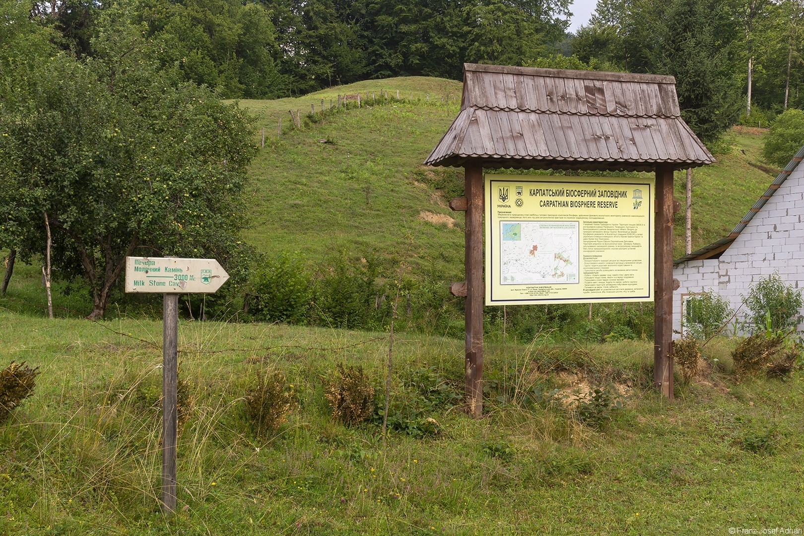 Informationsschild über das Karpaten-Biosphärenreservat